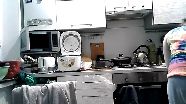 Snapshot of Misssweet_s chatting on 24, 2, 2025 Misssweet s online show from 24, 2, 2025