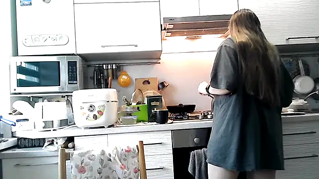 Snapshot of Misssweet_s chatting on 22, 3, 2025 Misssweet s online show from 22, 3, 2025