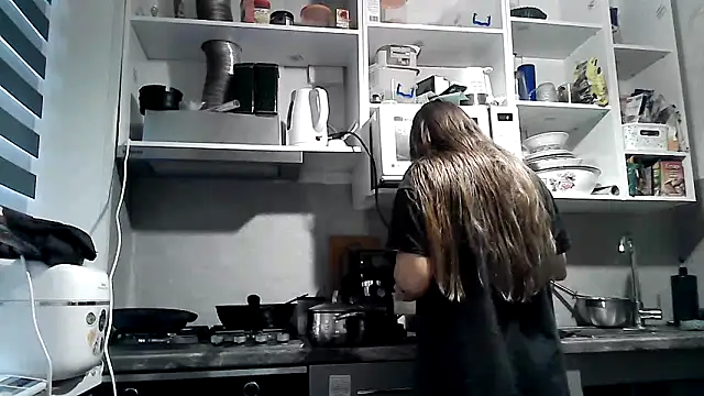 Snapshot of Misssweet_s chatting on 14, 9, 2025 Misssweet s online show from 14, 9, 2025