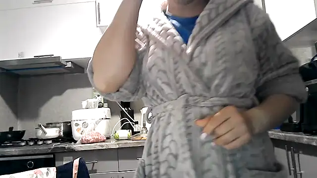 Snapshot of Misssweet_s chatting on 1, 10, 2025 Misssweet s online show from 1, 10, 2025