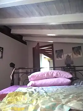 divinaerotica online show from 17, 4, 2026