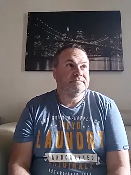 Snapshot of Pourleplasirs chatting on 17, 11, 2025 Pourleplasirs online show from 17, 11, 2025