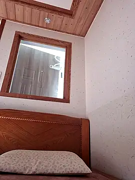 Tyyyggjju online show from 15, 11, 2025