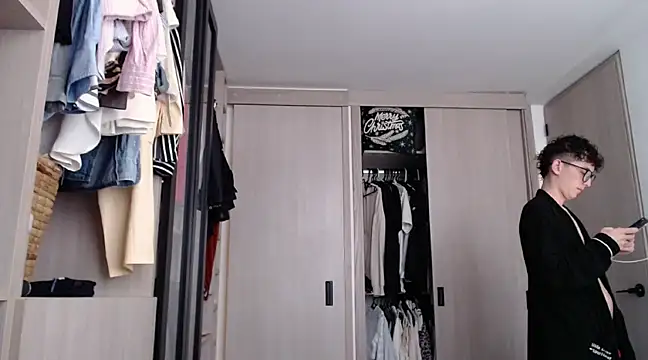 Snapshot of miketwink chatting on 19, 3, 2025 miketwink online show from 19, 3, 2025