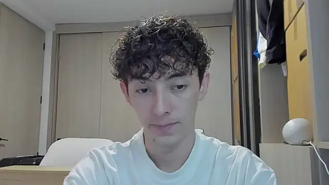 Snapshot of miketwink chatting on 16, 9, 2025 miketwink online show from 16, 9, 2025