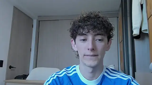 Snapshot of miketwink chatting on 23, 9, 2025 miketwink online show from 23, 9, 2025