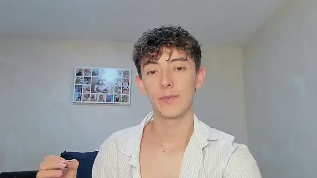 Snapshot of miketwink chatting on 19, 11, 2025 miketwink online show from 19, 11, 2025