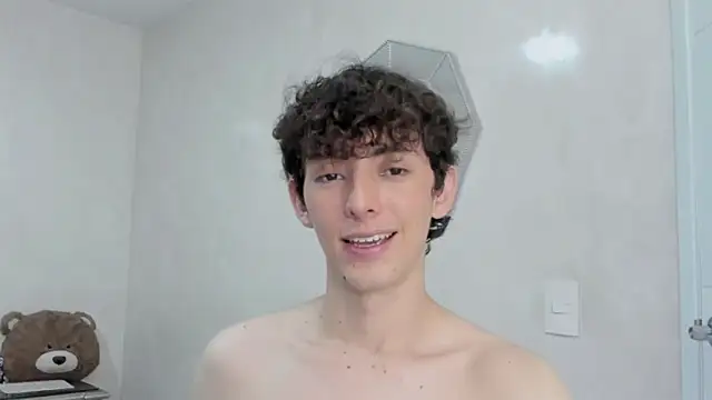 Snapshot of miketwink chatting on 3, 2, 2026 miketwink online show from 3, 2, 2026