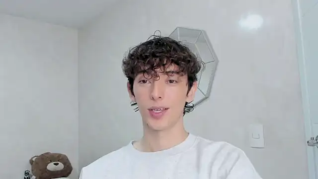 Snapshot of miketwink chatting on 11, 2, 2026 miketwink online show from 11, 2, 2026