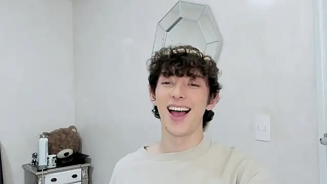 Snapshot of miketwink chatting on 27, 2, 2026 miketwink online show from 27, 2, 2026