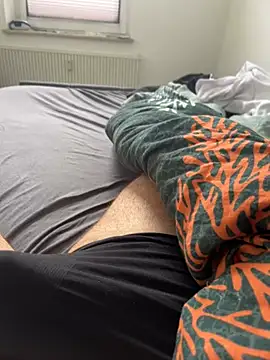 Mo 2003 online show from 31, 1, 2025