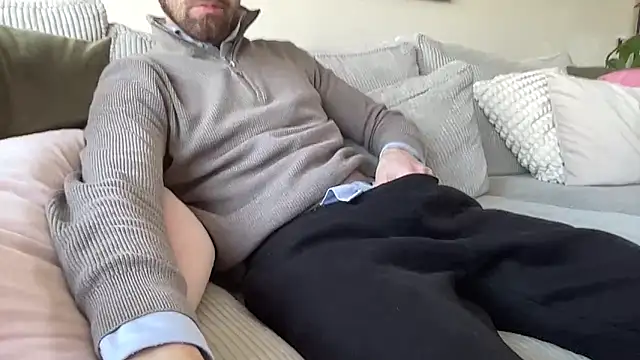 Snapshot of bullyboyy chatting on 2, 3, 2025 bullyboyy online show from 2, 3, 2025