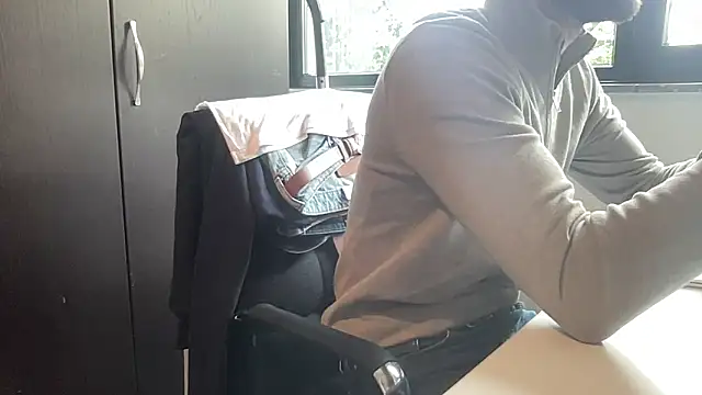 Snapshot of bullyboyy chatting on 22, 9, 2025 bullyboyy online show from 22, 9, 2025