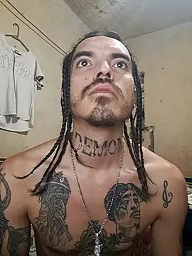 Snapshot of MoodyMover chatting on 12, 11, 2025 MoodyMover online show from 12, 11, 2025