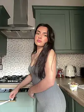 cute carly  online show from 28, 2, 2025