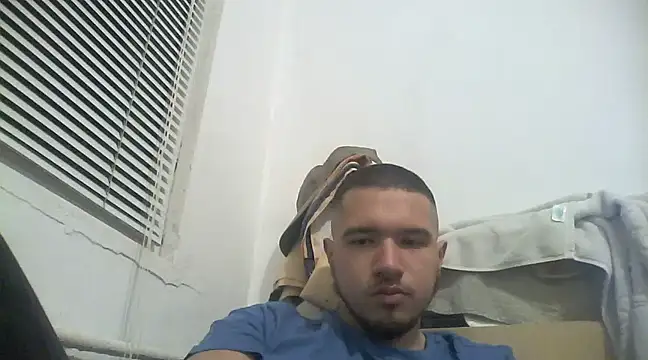 Snapshot of Drag_Queen chatting on 30, 1, 2025 Drag Queen online show from 30, 1, 2025