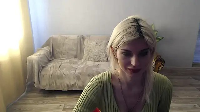 SexyBeatriice online show from 13, 4, 2026