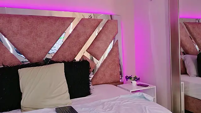 AliDiaz  online show from 9, 4, 2026