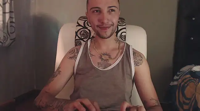 FemToMale online show from 1, 2, 2025