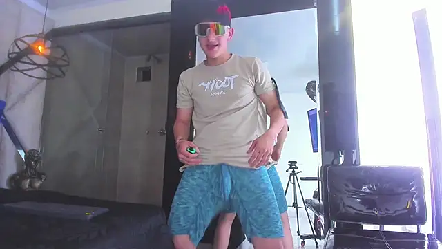 Thomas May4rs online show from 19, 2, 2025