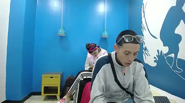 SimonAndJocelyn online show from 9, 2, 2025