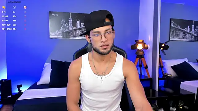 Snapshot of Max_Conor1 chatting on 13, 5, 2026 Max Conor1 online show from 13, 5, 2026