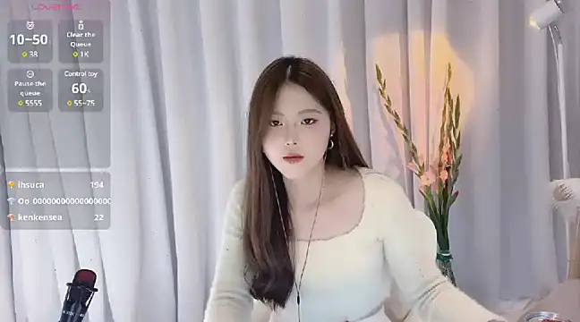 SylviaLing2007 online show from 11, 2, 2025