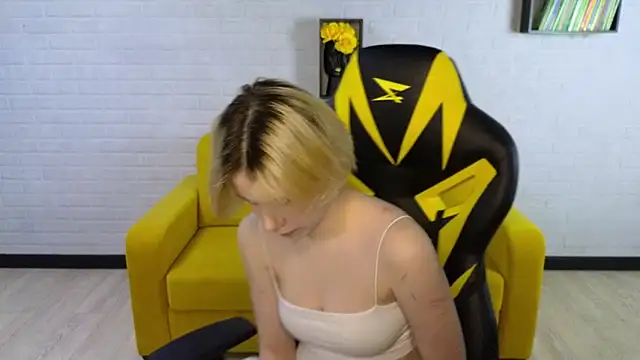 Snapshot of BettyCarter07 chatting on 10, 2, 2025 BettyCarter07 online show from 10, 2, 2025