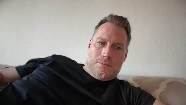 Christian87xxx online show from 19, 3, 2026