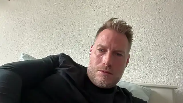Snapshot of Christian87xxx chatting on 13, 6, 2026 Christian87xxx online show from 13, 6, 2026