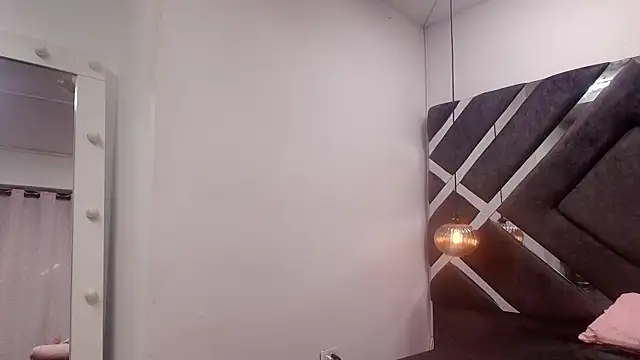 sara lopee1 online show from 30, 9, 2025