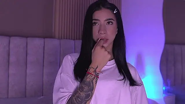 sara lopee1 online show from 3, 3, 2026