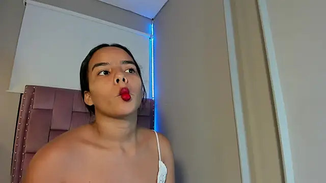 Snapshot of Roxy_Stonee chatting on 15, 5, 2026 Roxy Stonee online show from 15, 5, 2026