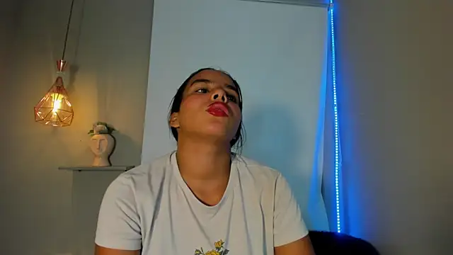 Snapshot of Roxy_Stonee chatting on 30, 5, 2026 Roxy Stonee online show from 30, 5, 2026