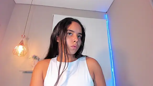 Snapshot of Roxy_Stonee chatting on 29, 6, 2026 Roxy Stonee online show from 29, 6, 2026