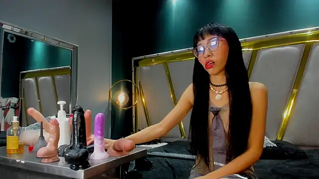 Mara Gonzalez online show from 13, 2, 2026