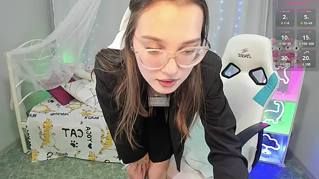 kaisajenner online show from 8, 2, 2025