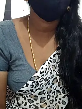 Snapshot of Tamil_Meera12 chatting on 24, 10, 2025 Tamil Meera12 online show from 24, 10, 2025