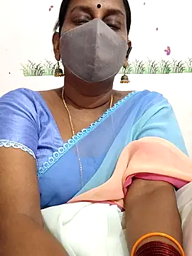 Snapshot of Tamil_Meera12 chatting on 4, 7, 2026 Tamil Meera12 online show from 4, 7, 2026
