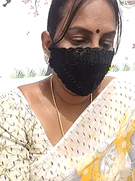 Snapshot of Tamil_Meera12 chatting on 5, 7, 2026 Tamil Meera12 online show from 5, 7, 2026
