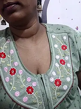 Snapshot of Tamil_Meera12 chatting on 11, 7, 2026 Tamil Meera12 online show from 11, 7, 2026