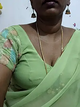 Snapshot of Tamil_Meera12 chatting on 15, 7, 2026 Tamil Meera12 online show from 15, 7, 2026