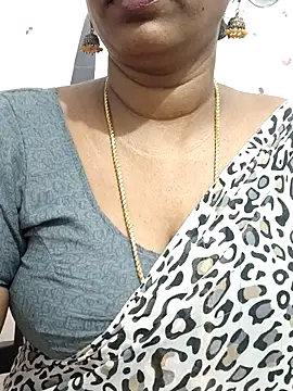Snapshot of Tamil_Meera12 chatting on 23, 7, 2026 Tamil Meera12 online show from 23, 7, 2026