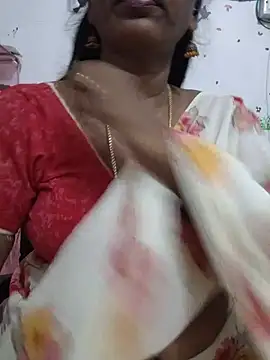 Snapshot of Tamil_Meera12 chatting on 28, 7, 2026 Tamil Meera12 online show from 28, 7, 2026