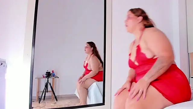 PauletteLannee online show from 14, 2, 2025