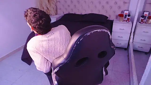 JhoanLeandro online show from 17, 4, 2026