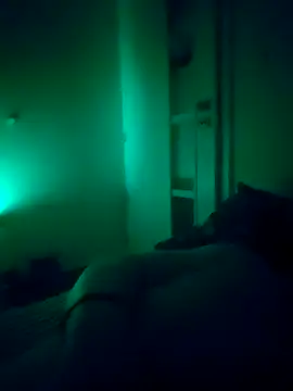 Snapshot of bouraktom6 chatting on 18, 10, 2025 bouraktom6 online show from 18, 10, 2025