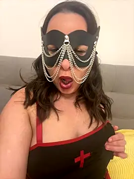 laarti online show from 5, 11, 2025