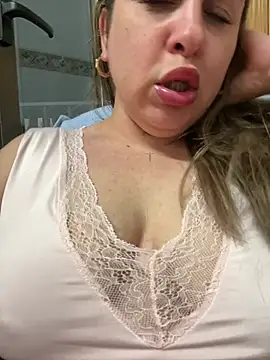 Snapshot of laarti chatting on 24, 6, 2026 laarti online show from 24, 6, 2026