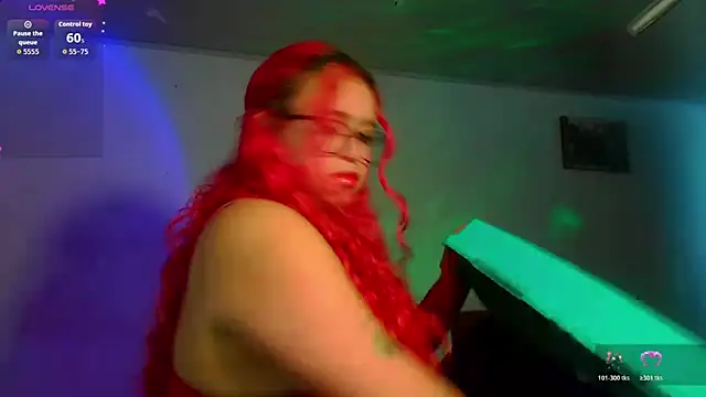 Snapshot of EstefyTabbo chatting on 28, 4, 2026 EstefyTabbo online show from 28, 4, 2026